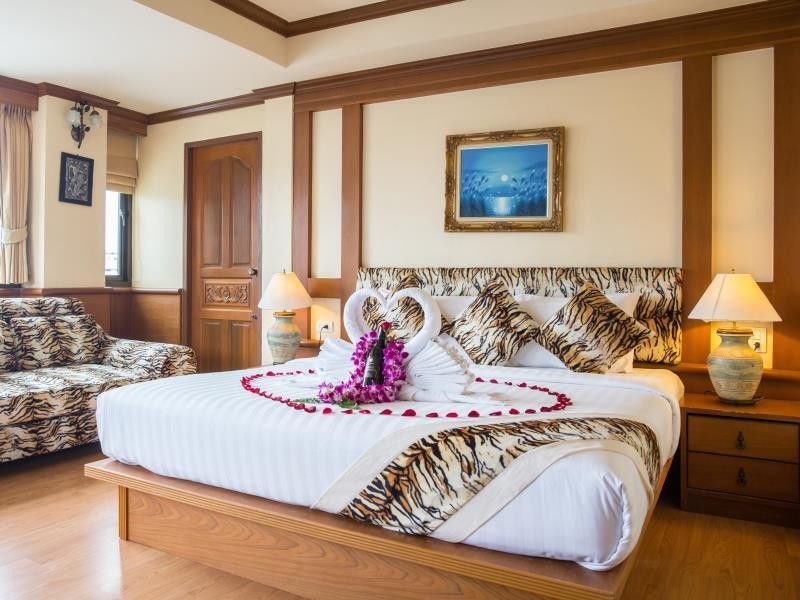 Tiger Inn Patong Εξωτερικό φωτογραφία